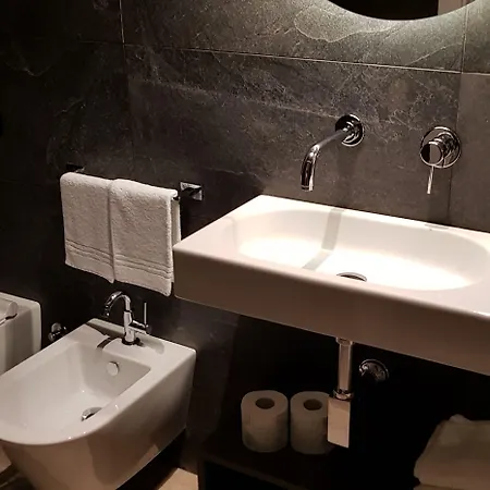 Bed Linate 4*