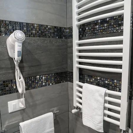 Pensjonat Bed Linate 4*
